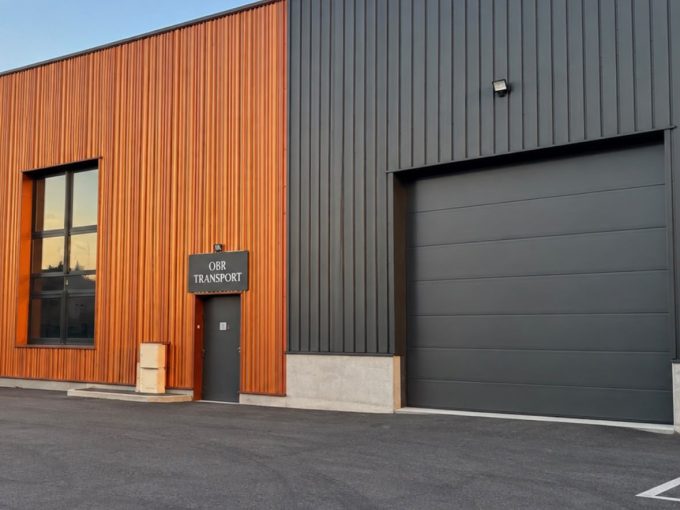 Façade extérieure du dépôt OBR Transport à Champagne-sur-Oise — société de déménagement Val-d'Oise (95)